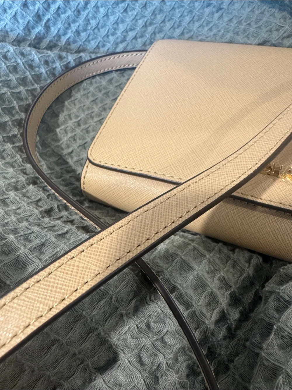 Michael Kors Beige/Tan Crossbody with Gold Logo-BRAND NEW WITH TAGS!